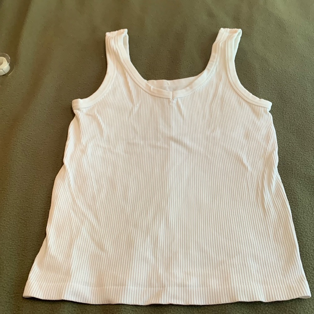 Lauren Conrad white, v-neck ribbed tank top. Size Large/X-Large
